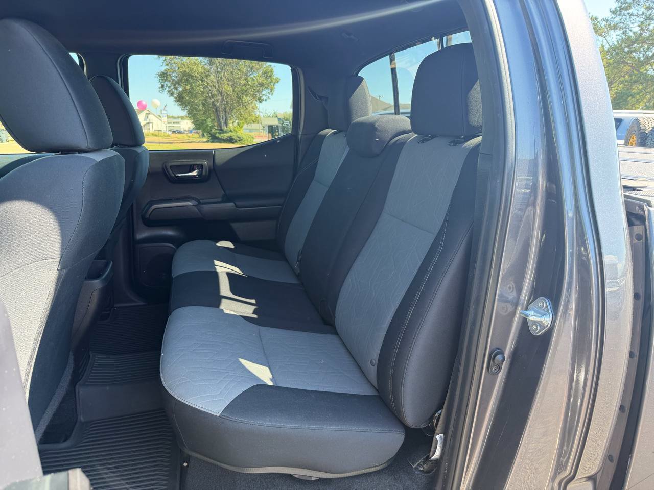 Used 2021 Toyota Tacoma TRD Off-Road AWD/4WD image 14