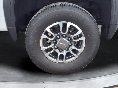 New 2025 GMC Sierra 2500 SLT w/ SLT Convenience Package image 16