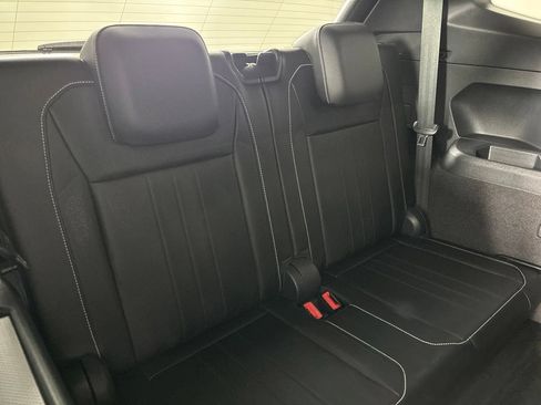 Used 2023 Volkswagen Tiguan SE R-Line FWD image 29