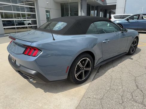 Used 2025 Ford Mustang Premium RWD image 5