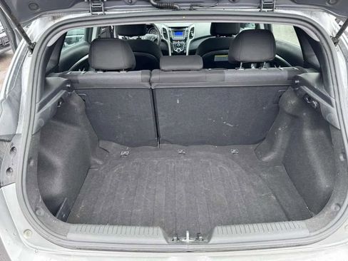 Used 2017 Hyundai Elantra GT FWD image 9