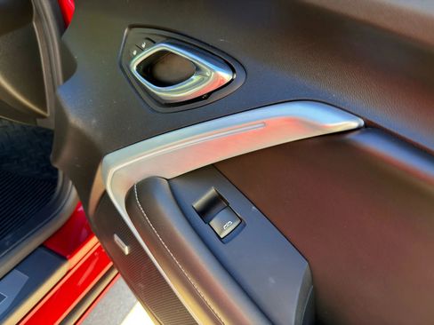 Used 2018 Chevrolet Camaro SS image 15
