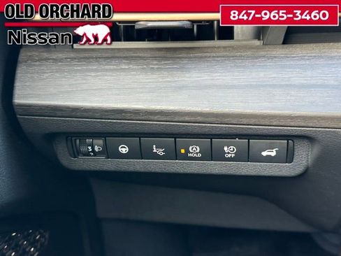 Used 2023 Nissan Ariya AWD image 18