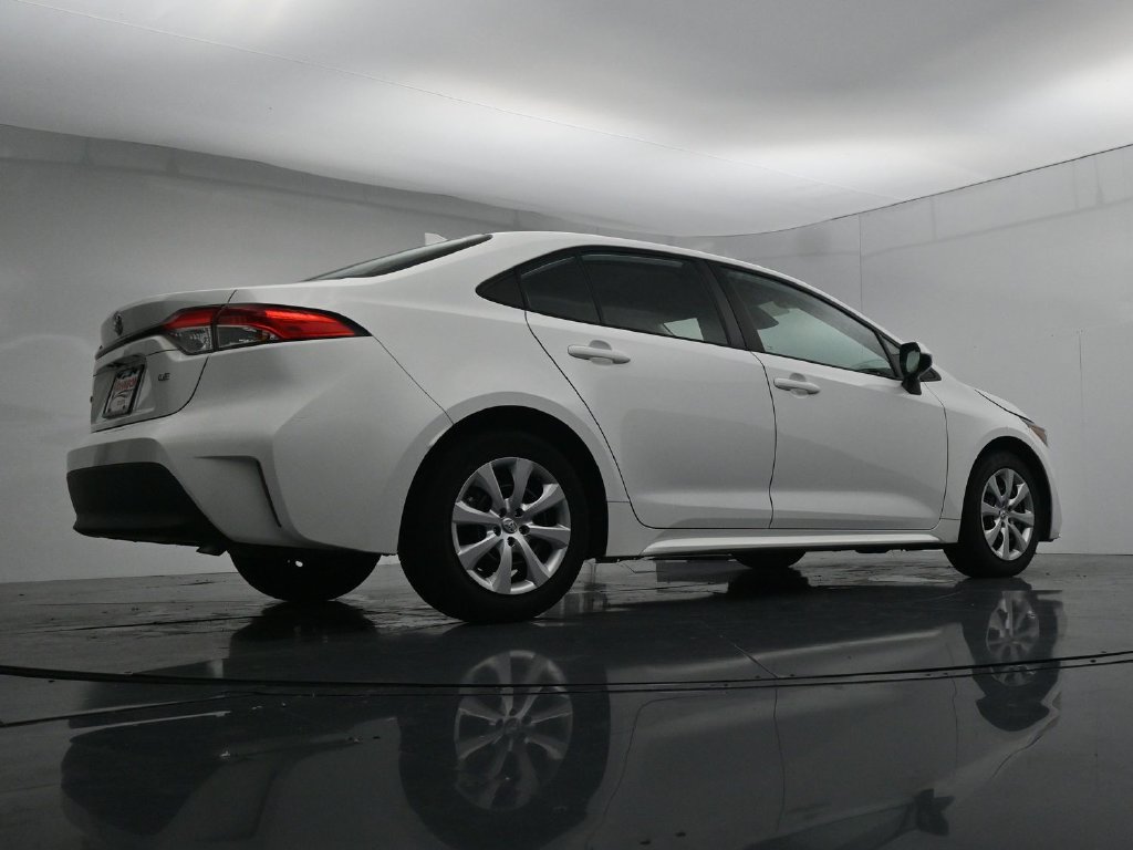Used 2024 Toyota Corolla LE FWD image 38
