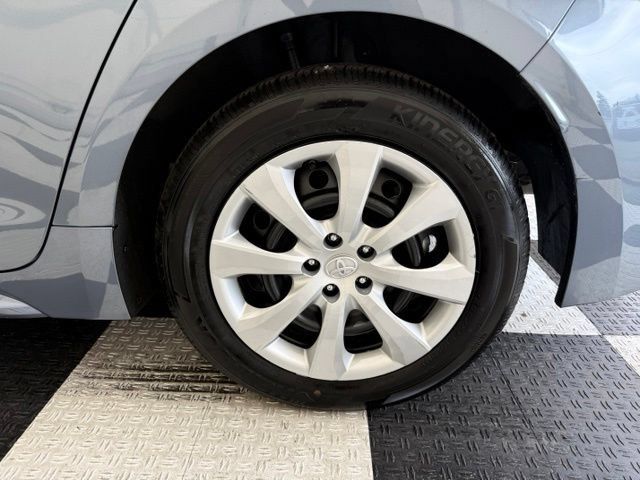 Used 2025 Toyota Corolla LE FWD image 10