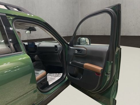 Used 2023 Ford Bronco Sport Outer Banks w/ Tech Package image 18