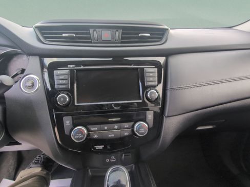 Used 2018 Nissan Rogue SL AWD/4WD image 11