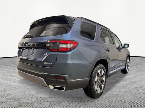 New 2026 Honda Pilot Touring image 7