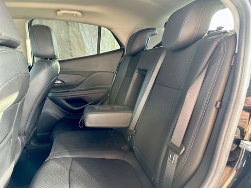 Used 2021 Buick Encore Preferred image 23