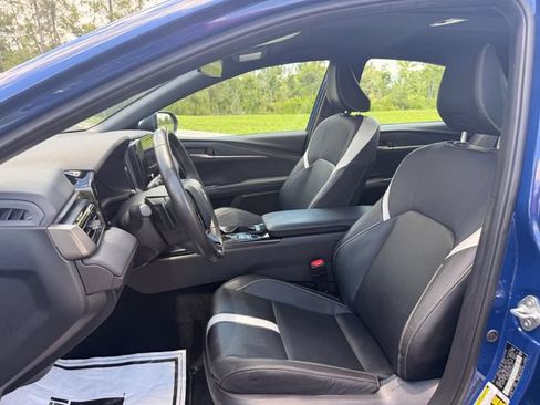 Used 2025 Toyota Camry SE FWD image 6