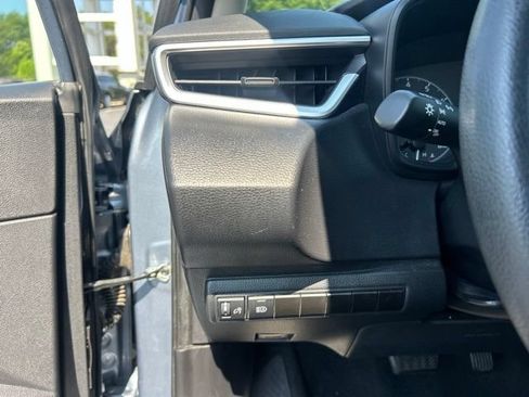 Used 2024 Toyota Corolla LE FWD image 28