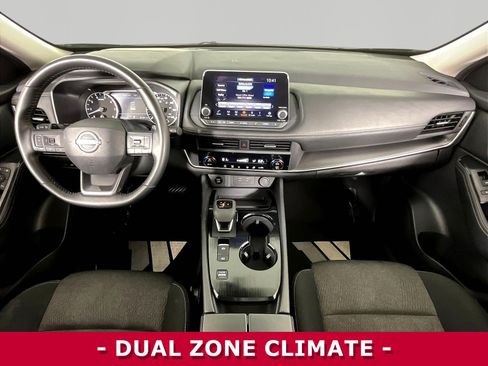 Certified 2025 Nissan Rogue SV FWD image 7