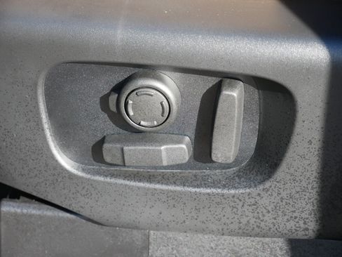 New 2026 Land Rover Discovery Limited Edition image 5