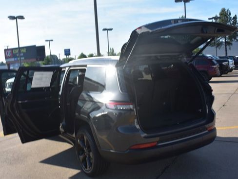 New 2026 Jeep Grand Cherokee L Limited AWD/4WD image 17