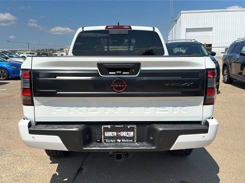 New 2026 Nissan Frontier PRO-4X w/ Pro-4x Convenience Package image 7