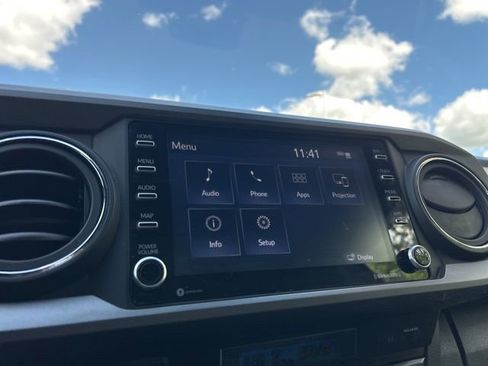 Used 2023 Toyota Tacoma TRD Off-Road w/ Technology Package AWD/4WD image 25