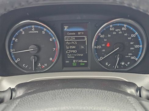 Used 2017 Toyota RAV4 Limited FWD image 23