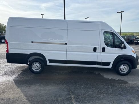 New 2026 RAM ProMaster 3500 w/ Premium Convenience Group FWD image 6