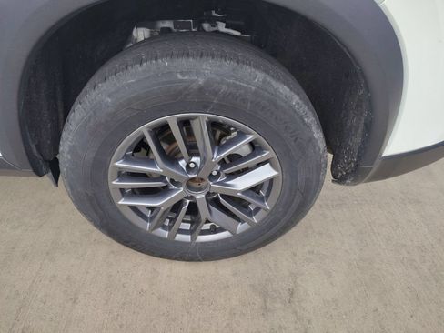 Used 2024 Nissan Rogue S AWD/4WD image 23