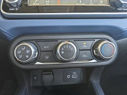 New 2025 Nissan Versa SV image 4