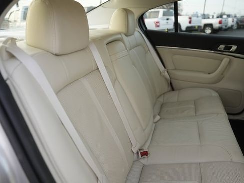 Used 2009 Lincoln MKS image 16