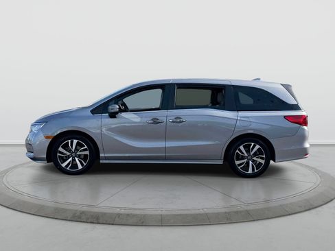 Used 2023 Honda Odyssey Touring image 4