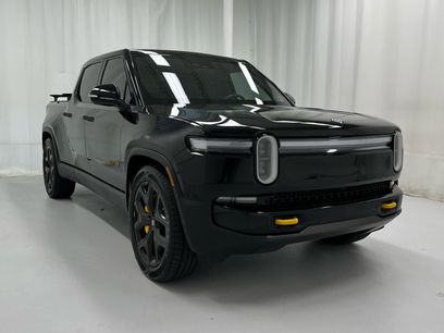 Used 2025 Rivian R1T Premium