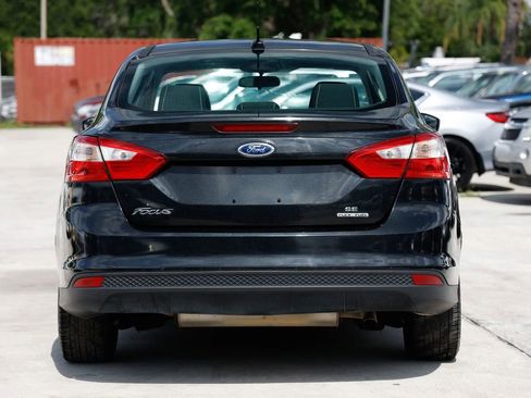Used 2012 Ford Focus SE FWD image 5