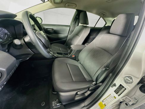Used 2025 Toyota Corolla LE FWD image 13