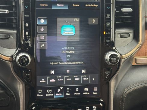 Used 2022 RAM 2500 Limited image 23