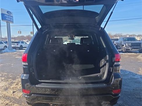 Used 2019 Jeep Grand Cherokee Altitude image 25