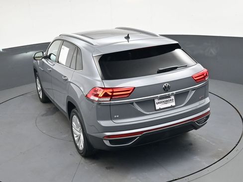 Used 2022 Volkswagen Atlas Cross Sport SE w/ Panoramic Sunroof Package image 30