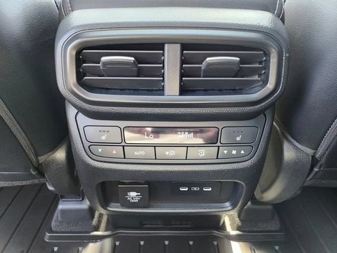Used 2025 Honda Pilot Elite image 15