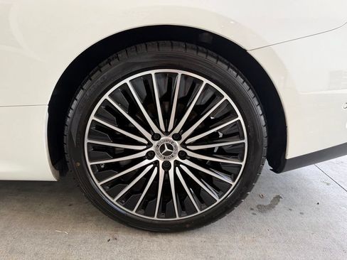 Used 2025 Mercedes-Benz CLE 300 4MATIC Coupe w/ AMG Line image 17