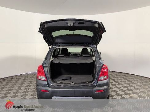 Used 2016 Chevrolet Trax LT w/ LT Sun and Sound Package image 10