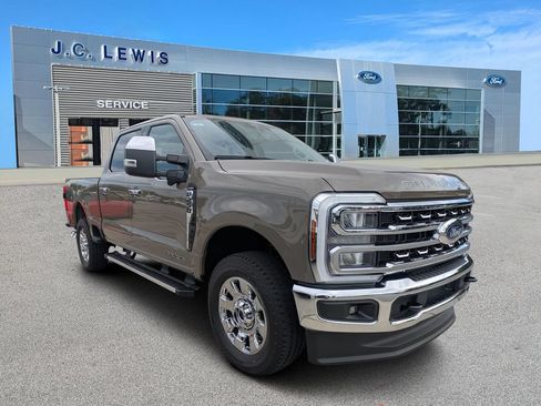 New 2026 Ford F250 Lariat w/ Chrome Package AWD/4WD image 1