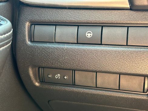 Used 2021 Nissan Rogue SV FWD image 22