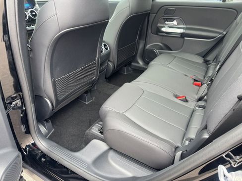 New 2026 Mercedes-Benz GLB 250 4MATIC image 15