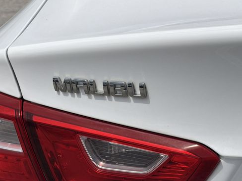 Used 2020 Chevrolet Malibu LS FWD image 9