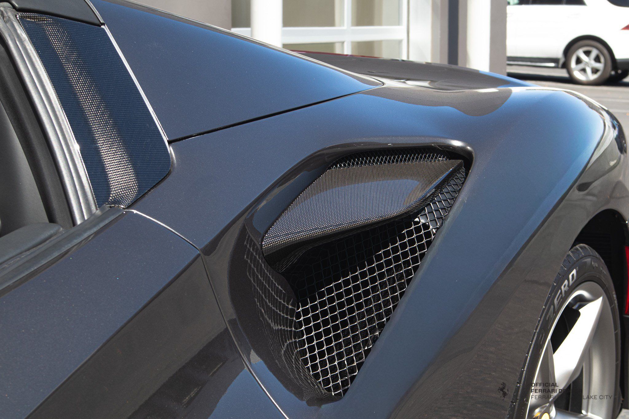 Used 2022 Ferrari F8 Tributo RWD image 3