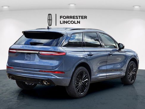 New 2026 Lincoln Corsair Premiere image 3