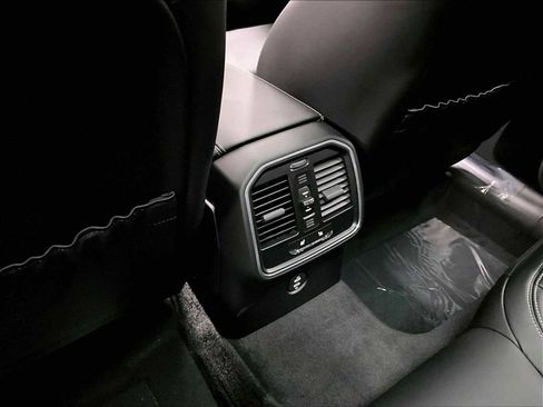 New 2026 Porsche Macan S image 24