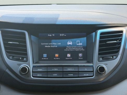 Used 2018 Hyundai Tucson Value AWD/4WD image 19
