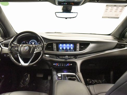 Used 2024 Buick Enclave Premium image 33