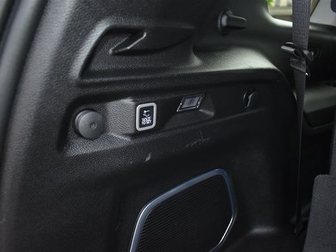 Used 2022 Jeep Grand Cherokee L Limited AWD/4WD image 30