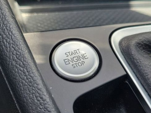 Used 2025 Volkswagen Jetta SE FWD image 30