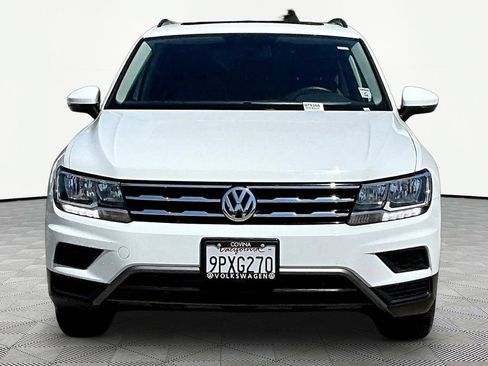 Used 2021 Volkswagen Tiguan SE w/ Panoramic Sunroof Package FWD image 2