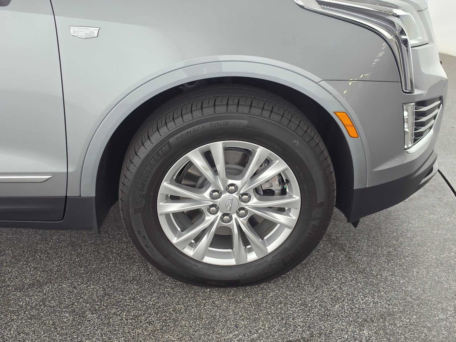 Used 2026 Cadillac XT5 Luxury w/ LPO, Floor Liner Package AWD/4WD image 9