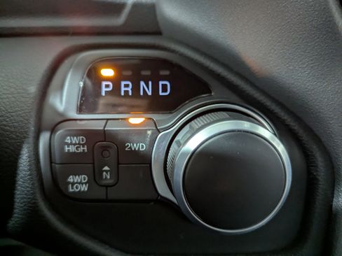 Used 2024 RAM 2500 Big Horn w/ Level 2 Equipment Group image 19