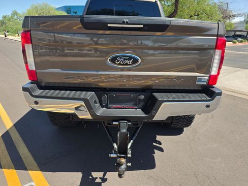 Used 2017 Ford F250 Lariat w/ Lariat Ultimate Package AWD/4WD image 20